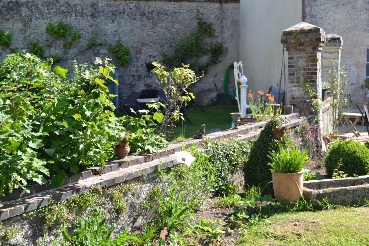 La Maison Des Buis Falaise  Exterior photo